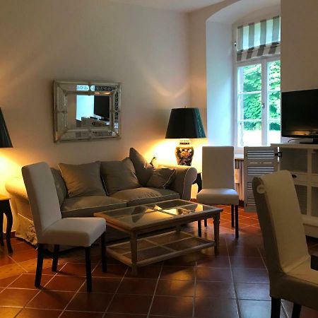 Elegantes Gaesteapartment Verano In Schloss Und Hofgut Langenzell Wiesenbach المظهر الخارجي الصورة